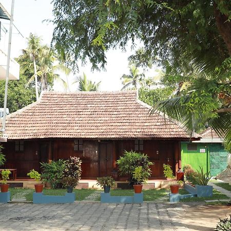 Cherai Beach Palace Экстерьер фото