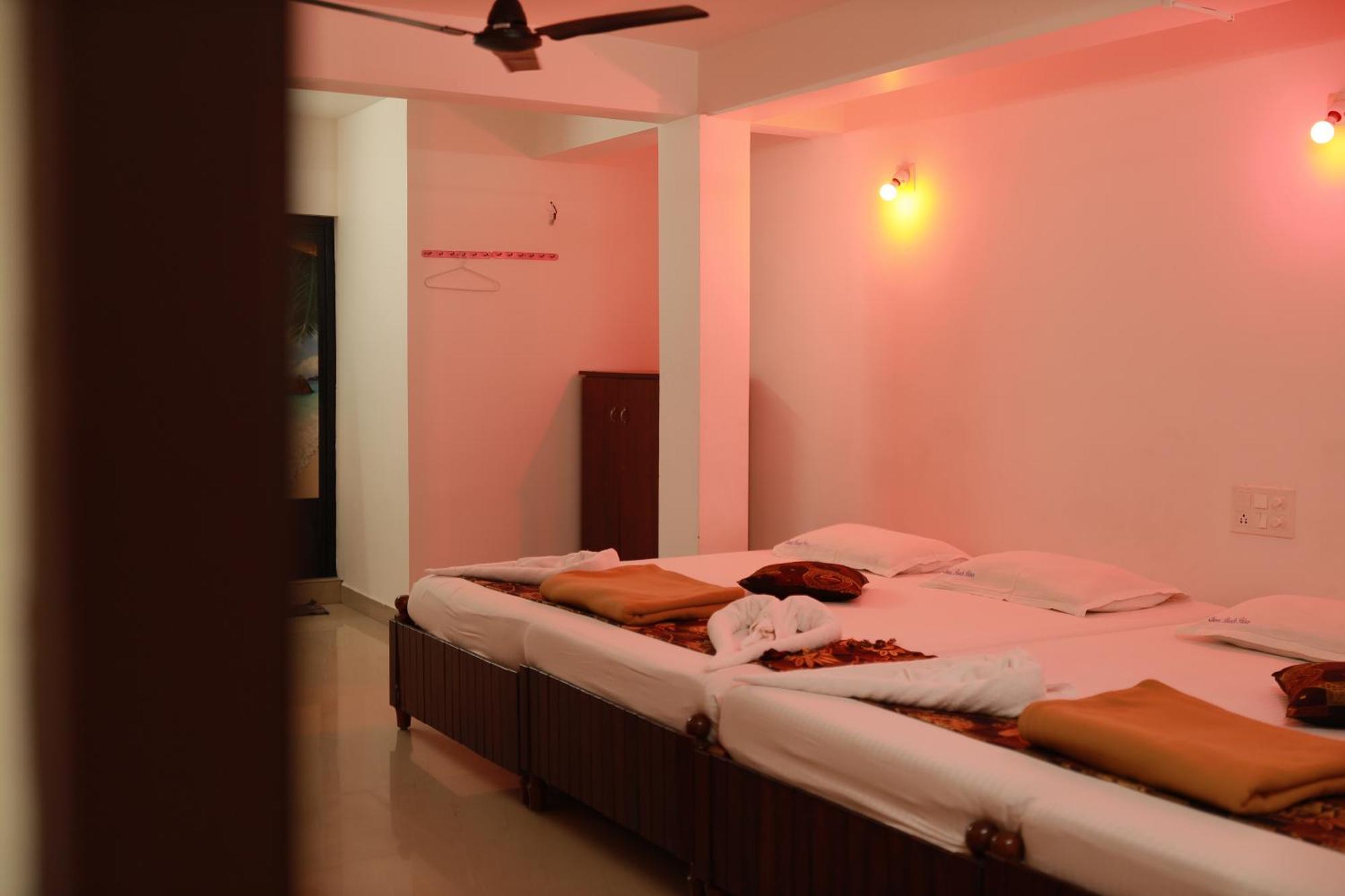 Cherai Beach Palace Экстерьер фото